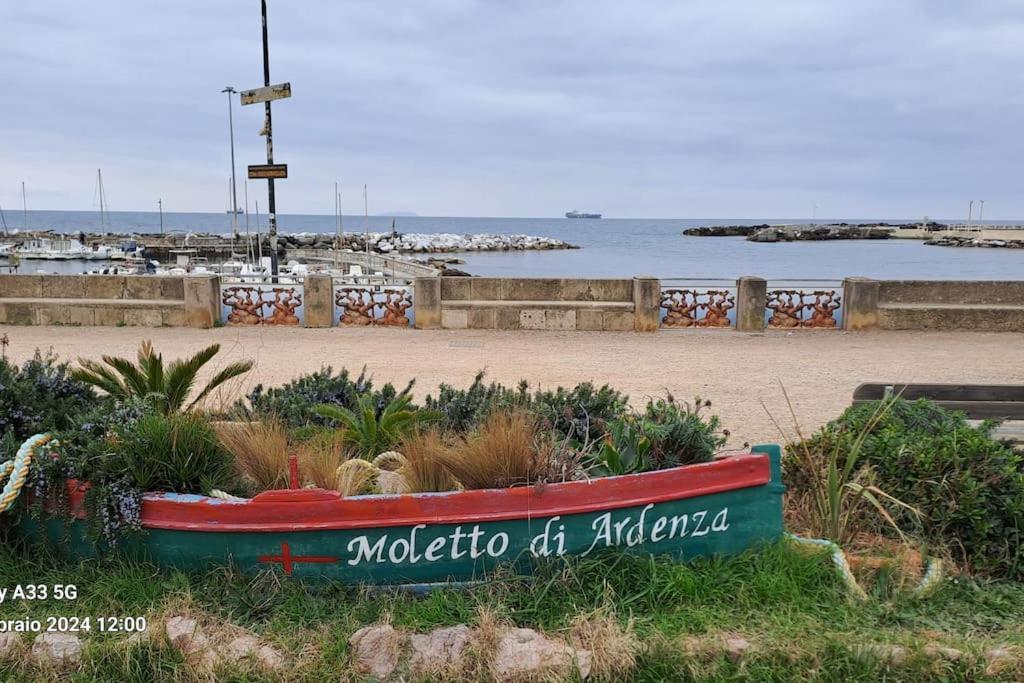 Davantialmare Livorno Luaran gambar